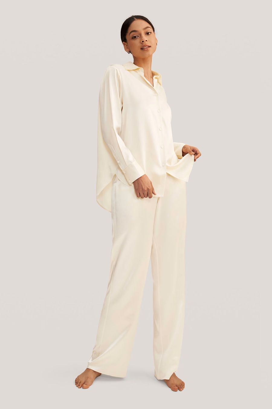 Pijama de Seda Viola Oversize para Mujeres