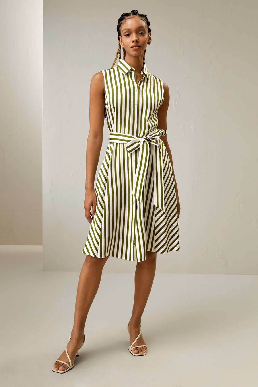 Vestido sin mangas de seda a rayas