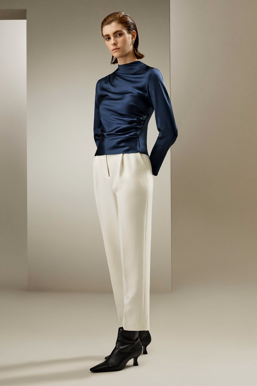 Blusa de seda con onda oblicua