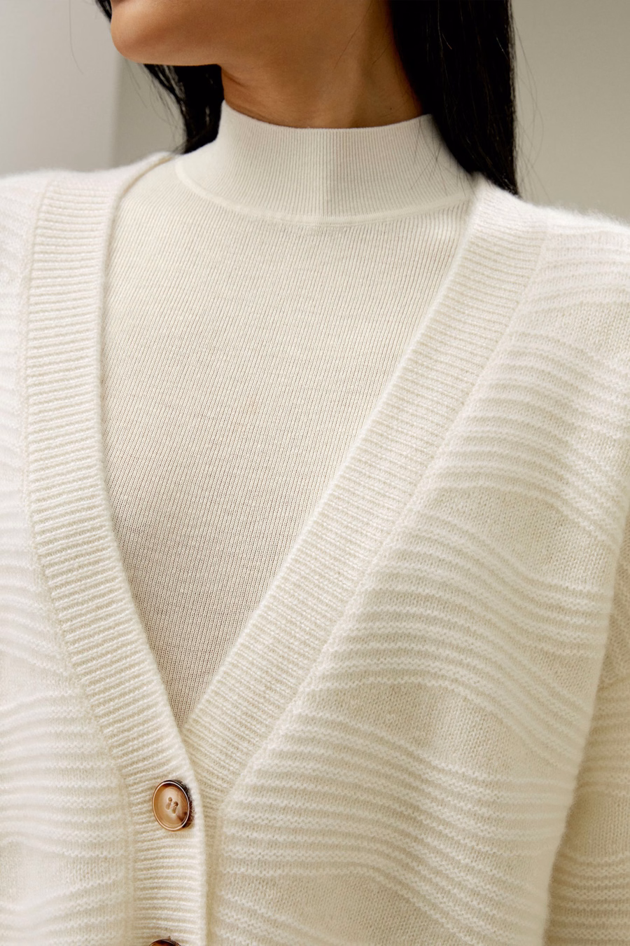 Chaqueta de cachemira con textura de ondas de agua
