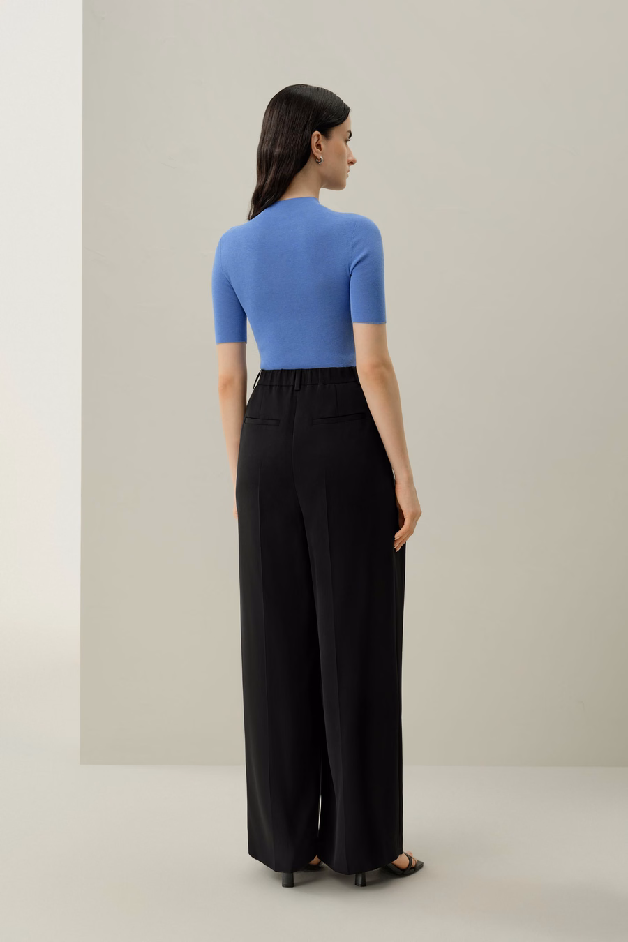 Pantalones amplios de crepé de seda elástica