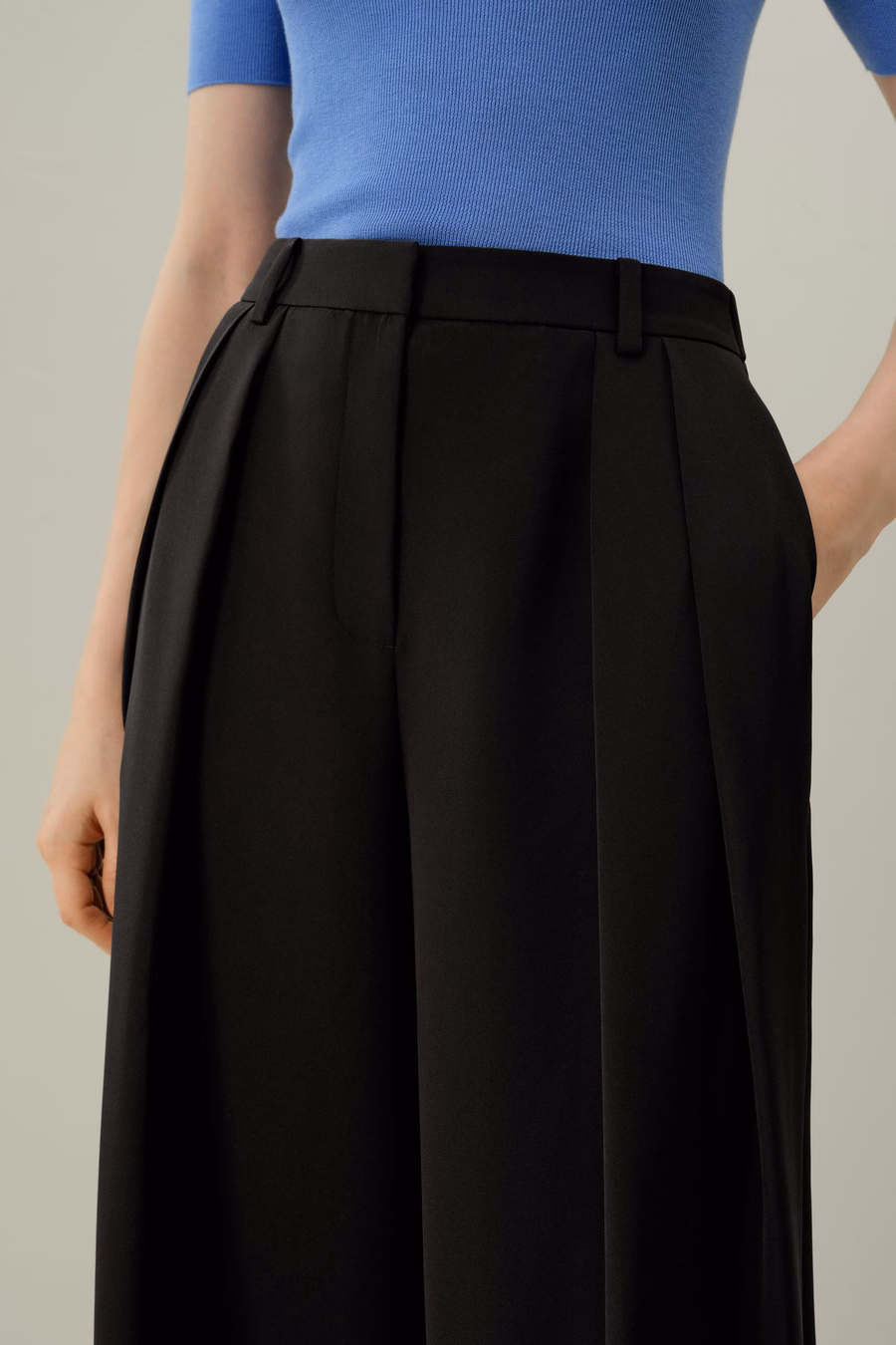 Pantalones amplios de crepé de seda elástica