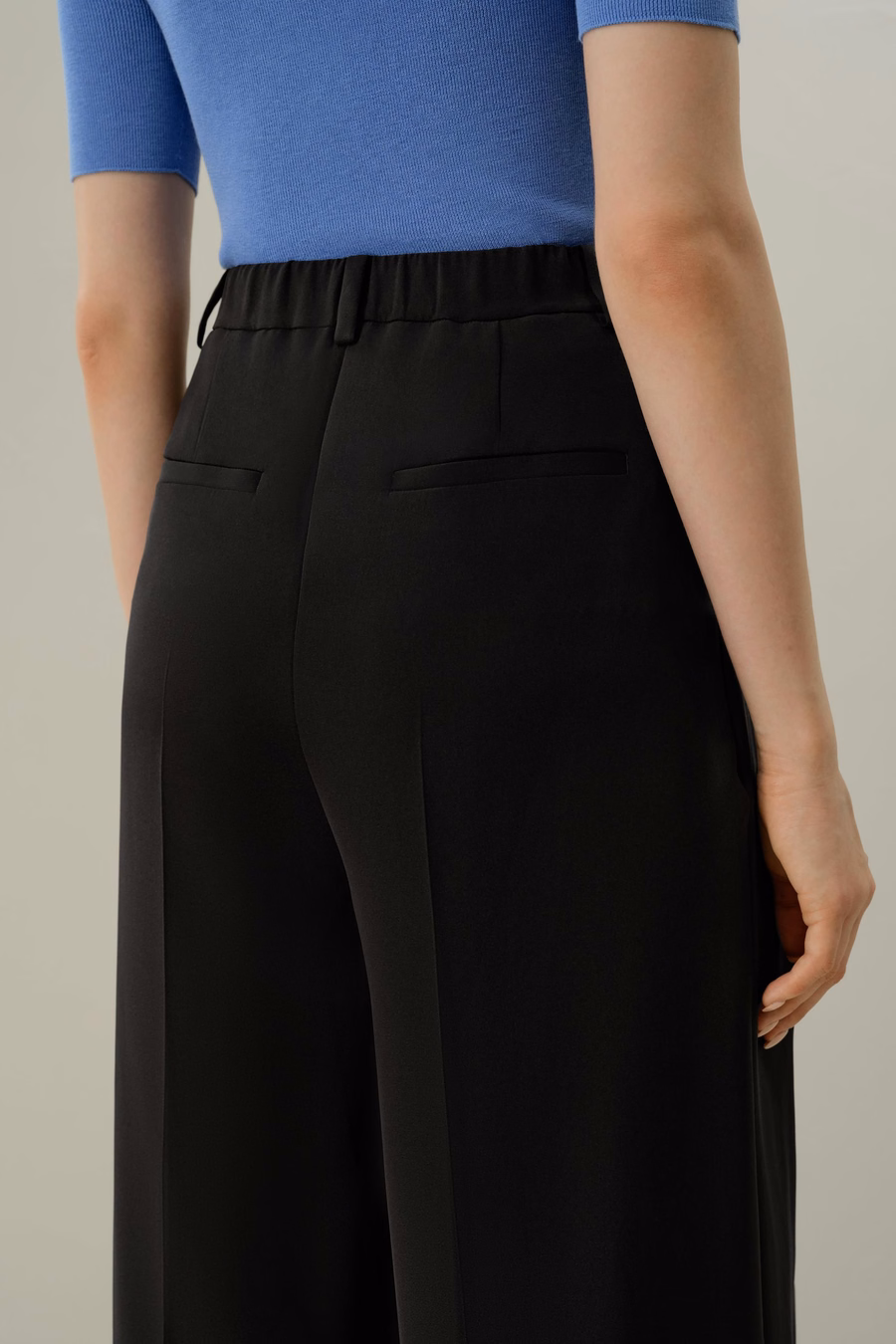 Pantalones amplios de crepé de seda elástica