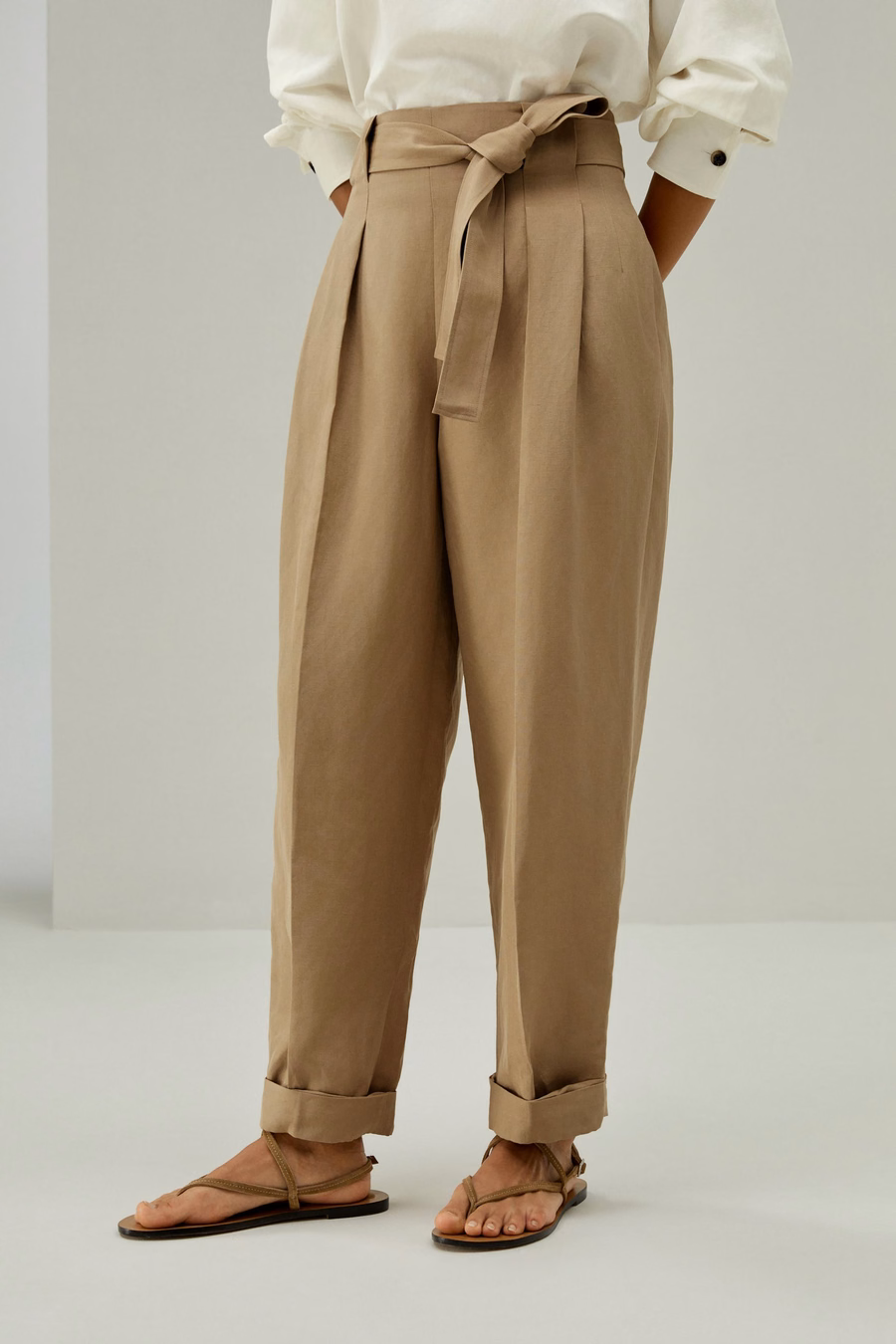 Pantalones tapered de mezcla de seda y lino transpirables