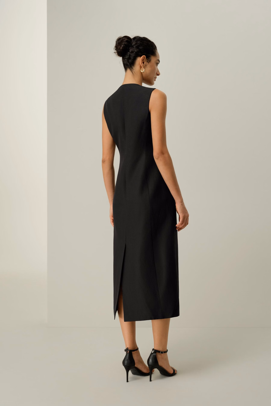 Vestido de Botón Metálico de Seda y Lino