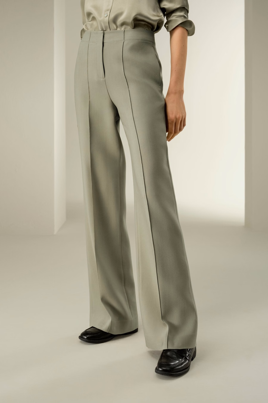 Pantalones de campana de seda y lana