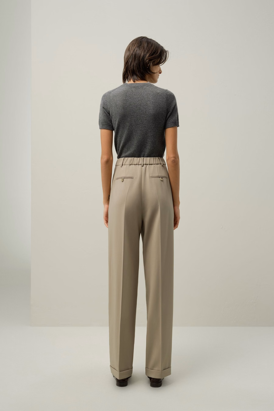 Pantalones Versatil de Pierna Recta en Seda y Lana