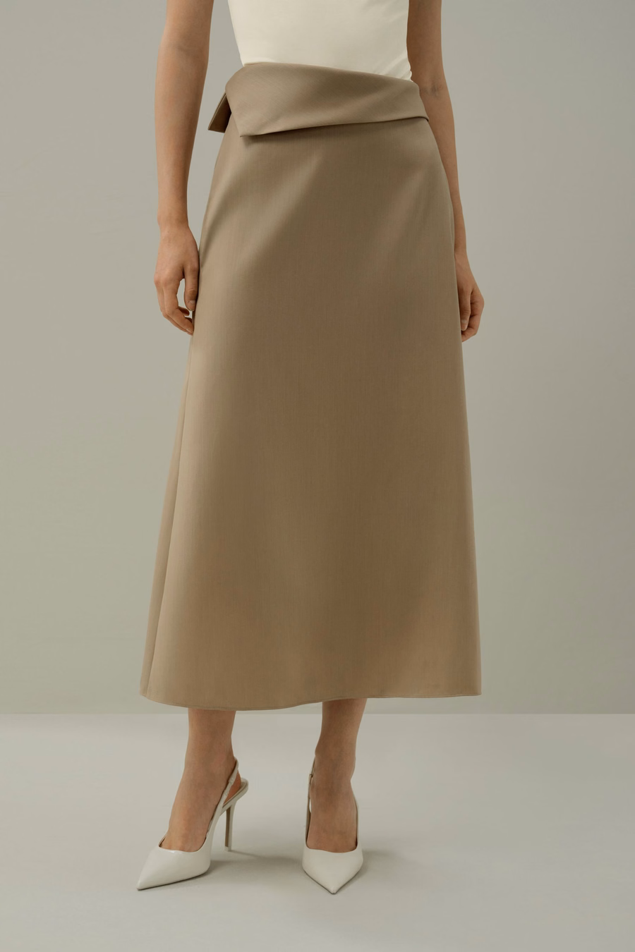 Falda Midi de Seda-Lana con Cintura Asimétrica
