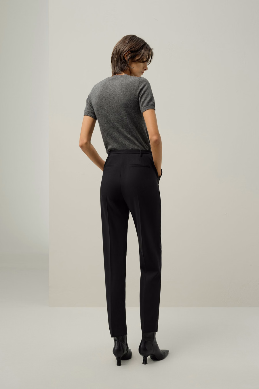Pantalones slim fit de mezcla de seda y lana básicos