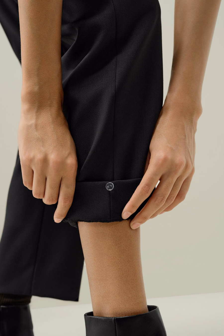 Pantalones slim fit de mezcla de seda y lana básicos