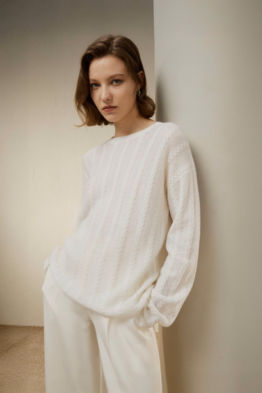 Sweater de cachemira de punto en cable semitranslúcido