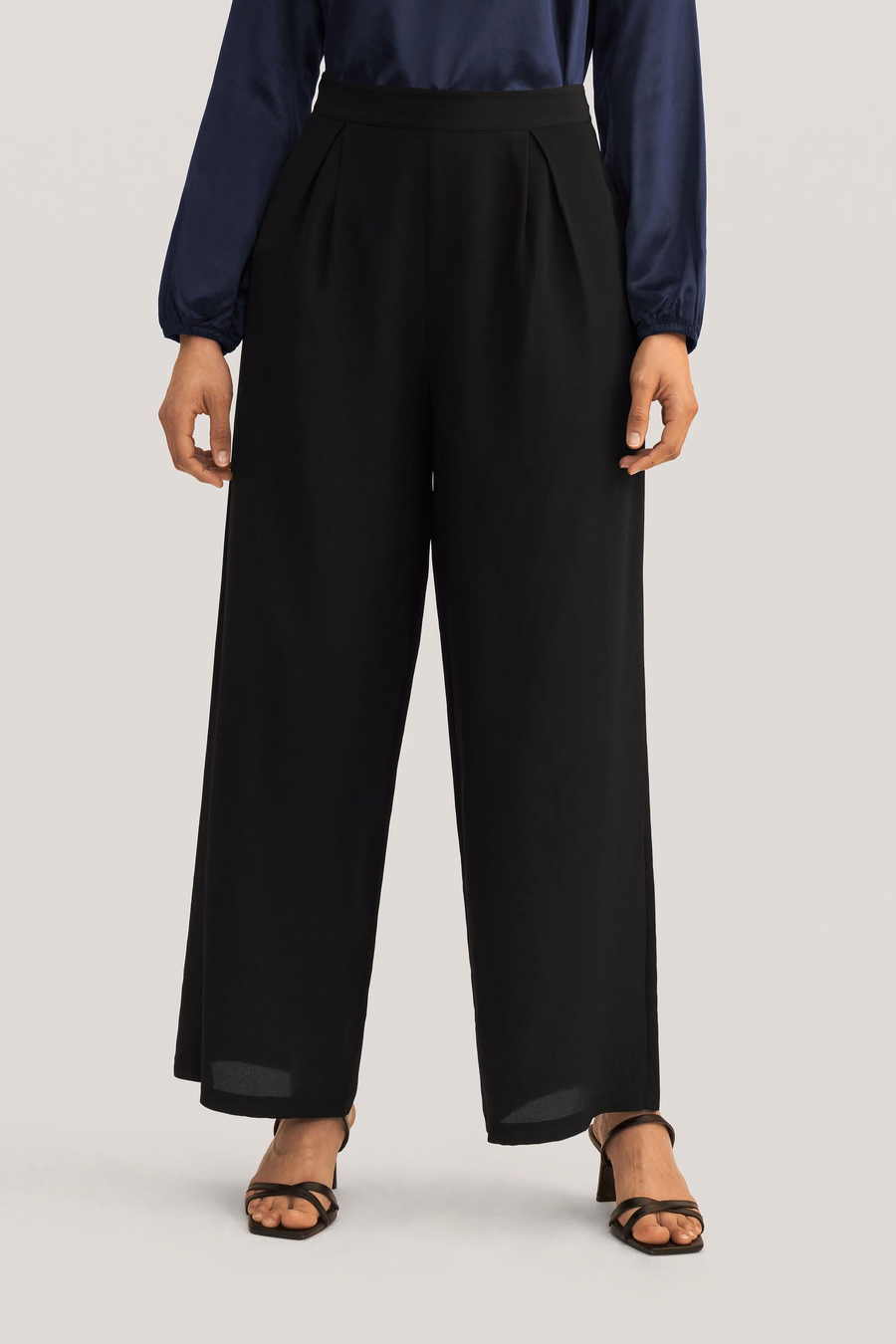 Pantalones Cortos de Pierna Ancha de Seda Lisa
