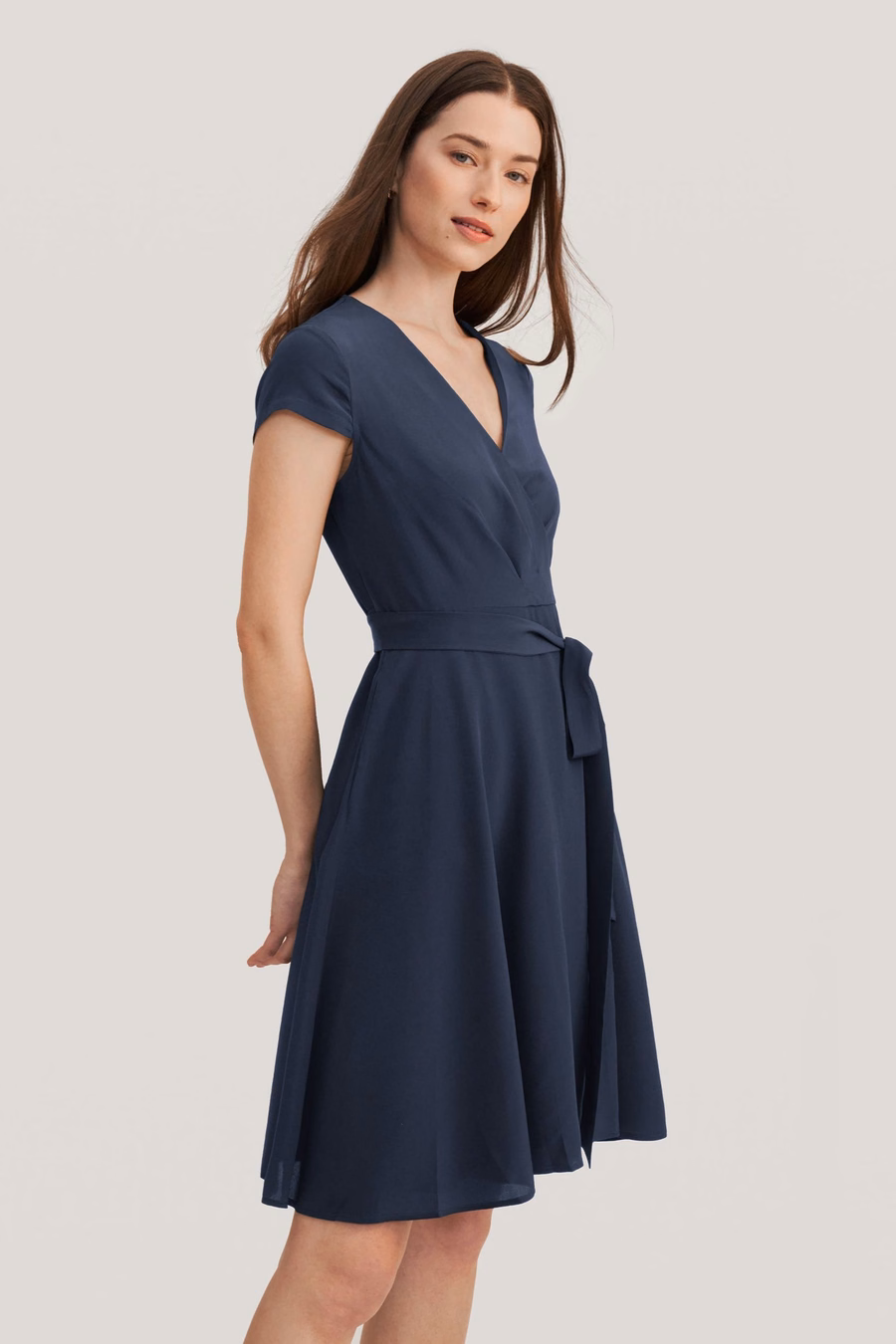 Vestido de Seda Ajustado con Cierre