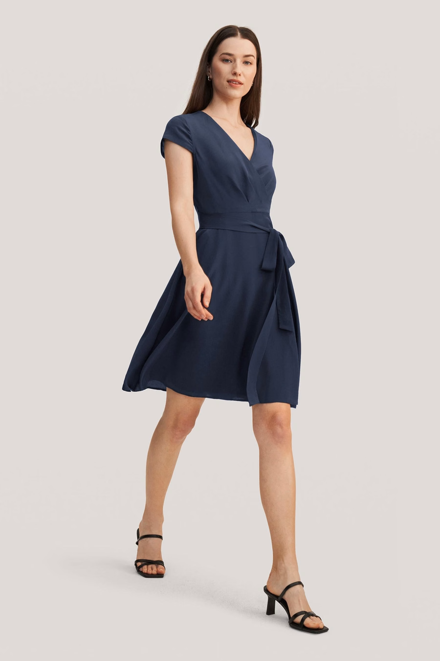 Vestido de Seda Ajustado con Cierre