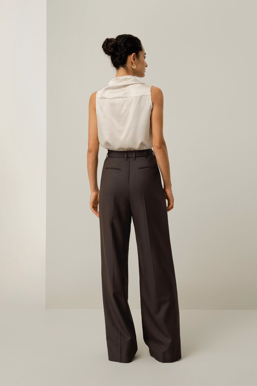 Pantalón de lana de seda de cintura alta y pernera ancha
