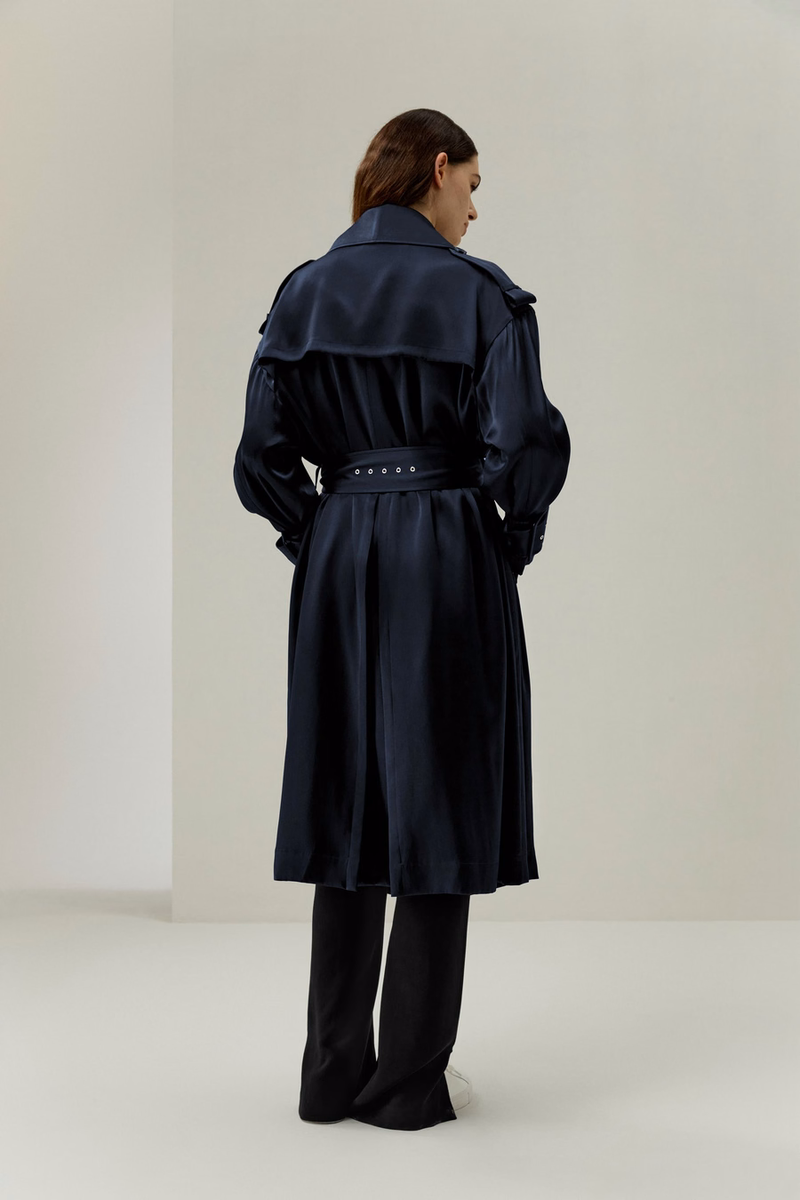 Trench oversized de seda