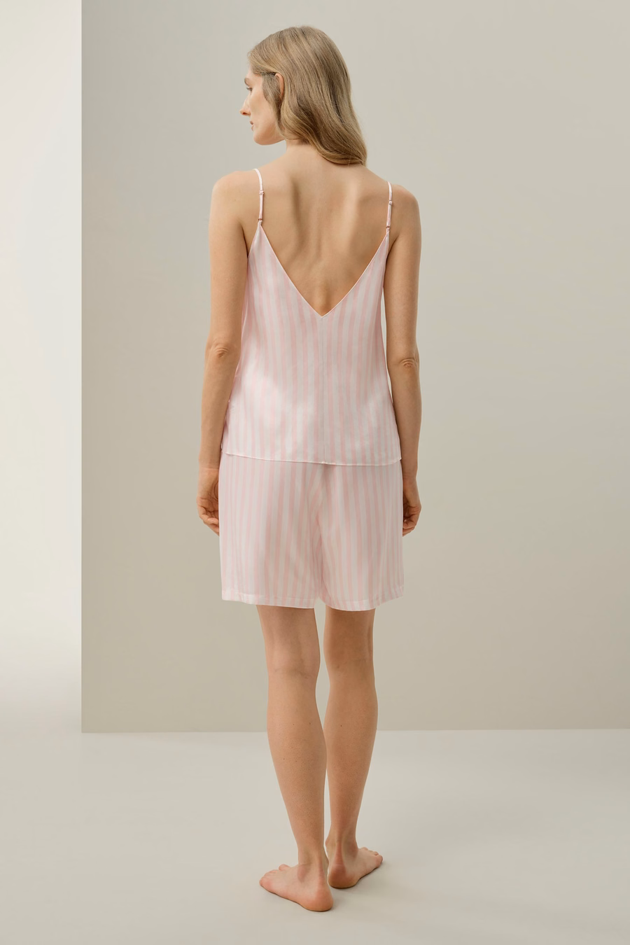 Conjunto de Camiseta de Charmeuse Rayada