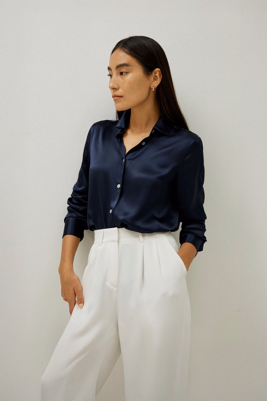 Camisa de Seda Elegante con Botones