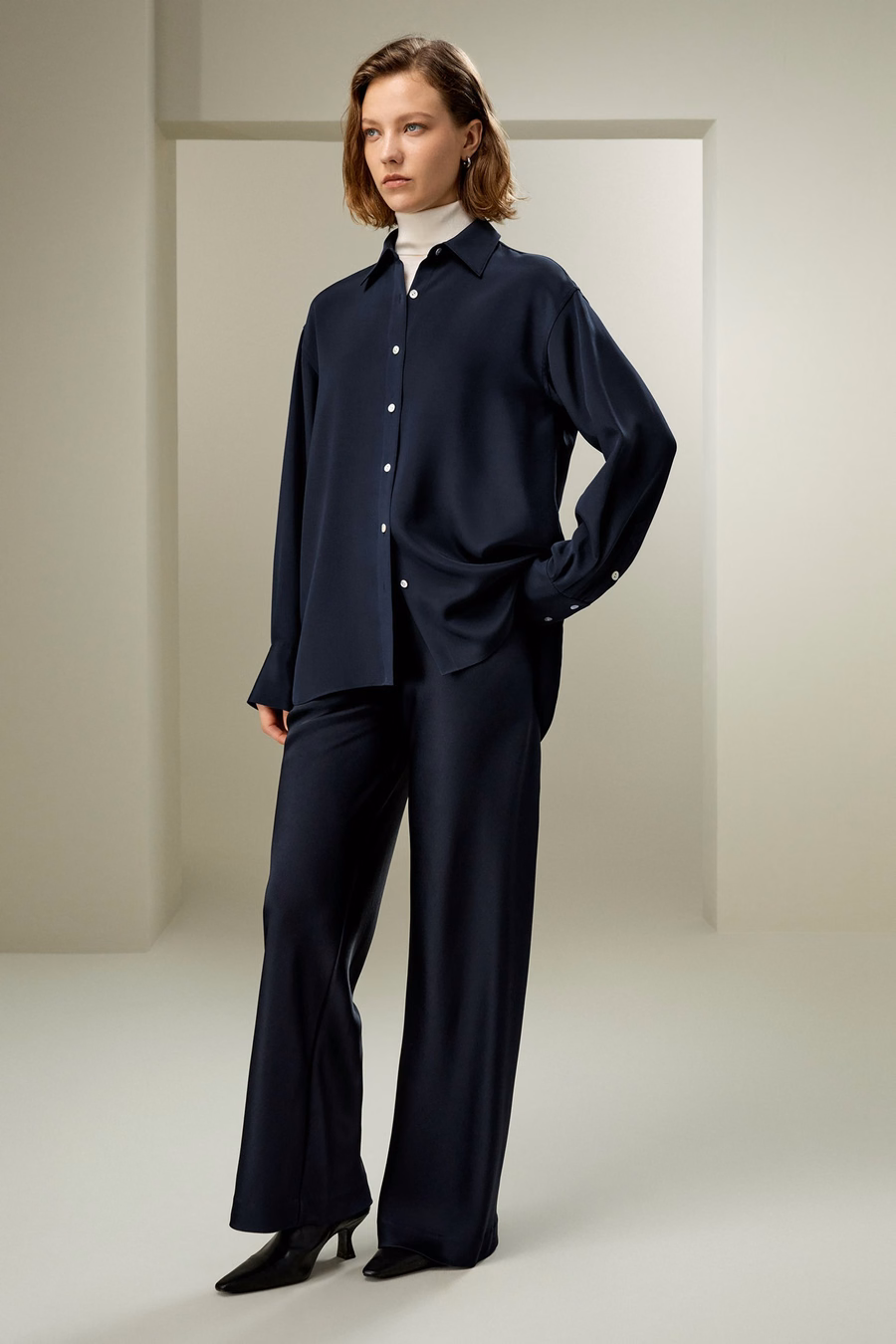 La Camisa de Seda de Ajuste Relajado The One