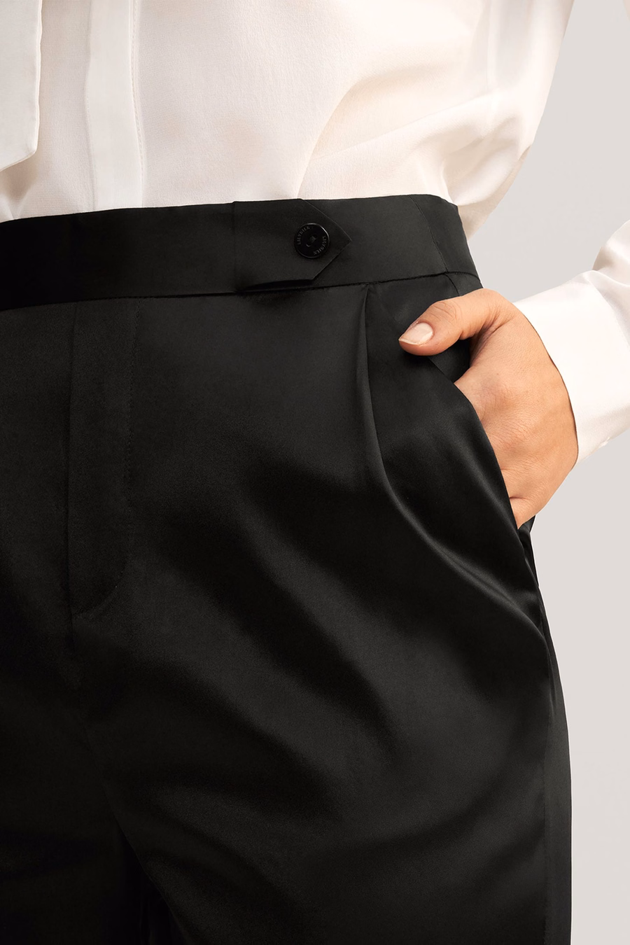 Pantalones de Cigarrillo de Seda Comfort Fit