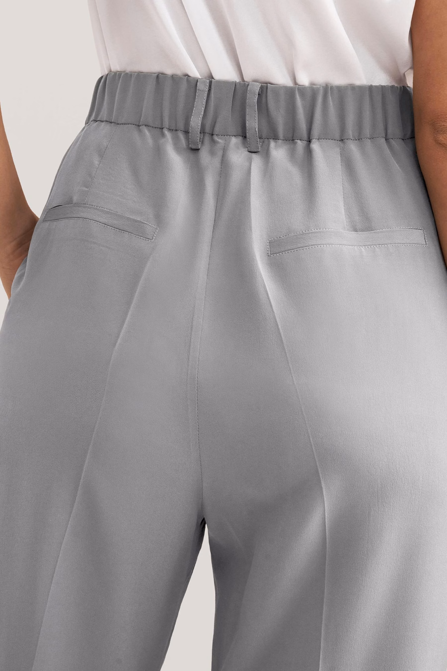 Pantalones de Seda Ajustados y Con Forma