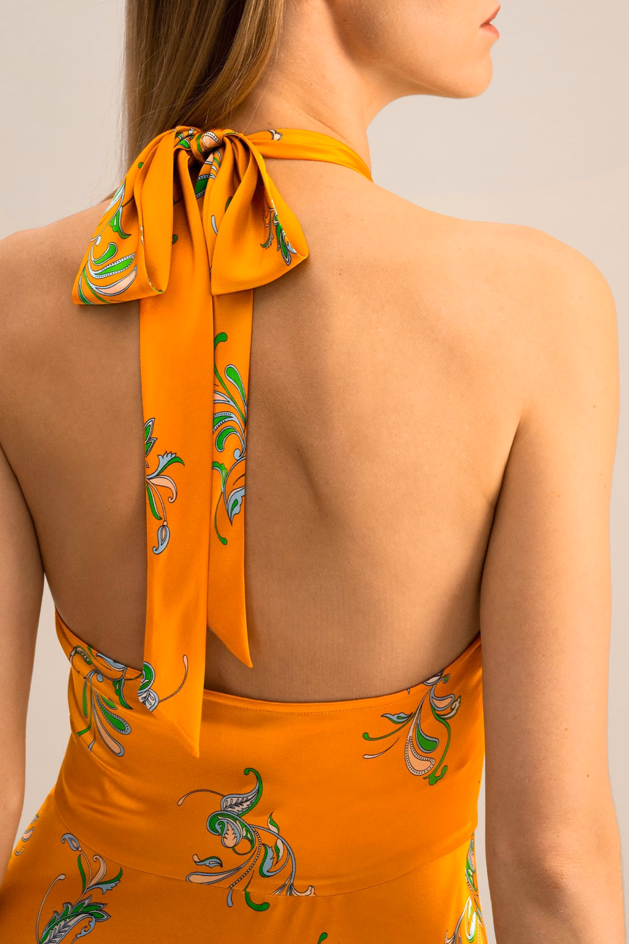 Vestido de pañuelo de primavera