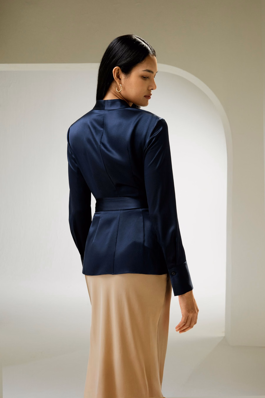 Blusa envolvente de seda