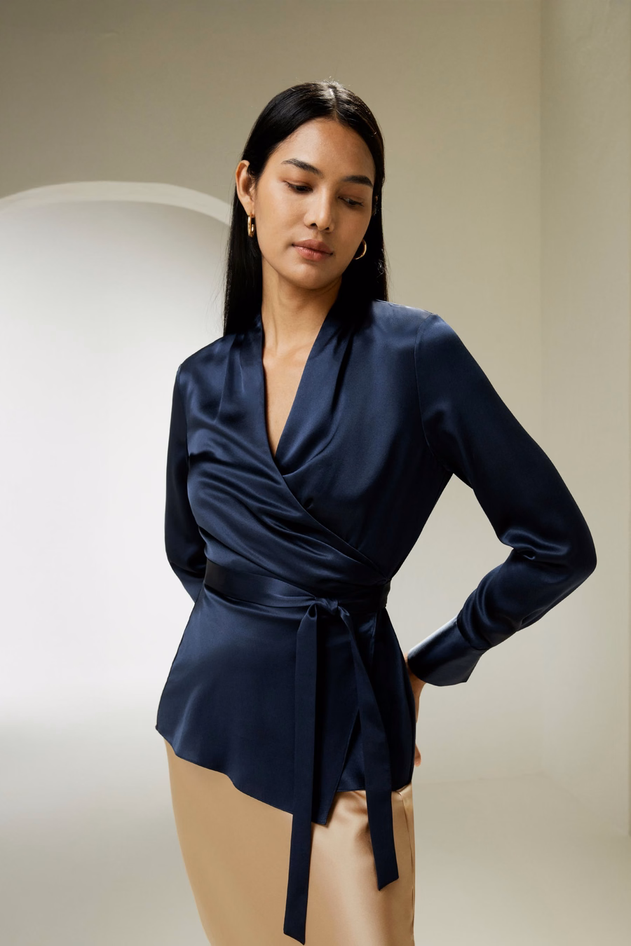 Blusa envolvente de seda