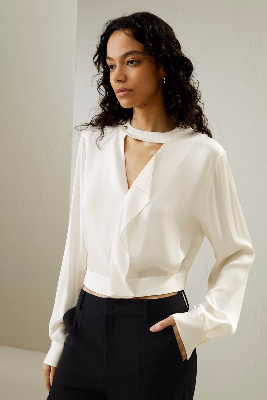Camisa de cuello en V