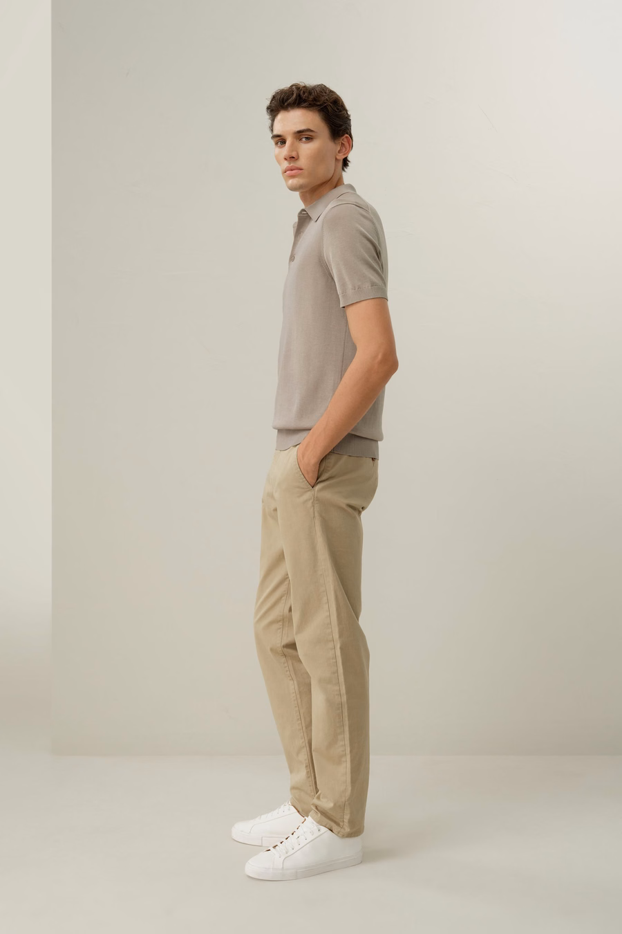 Polo de Ajuste Regular de Seda-Cotón con Cuello en V