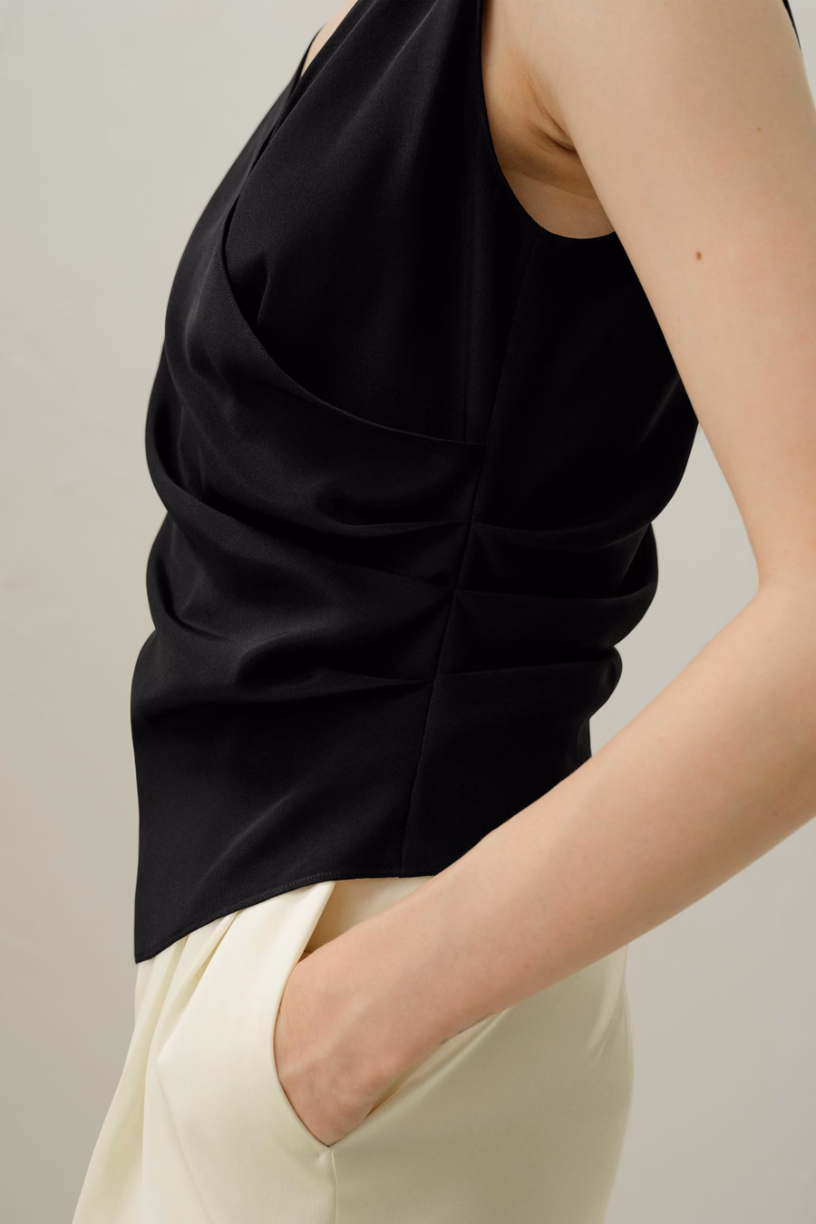Top Élise con forma de V
